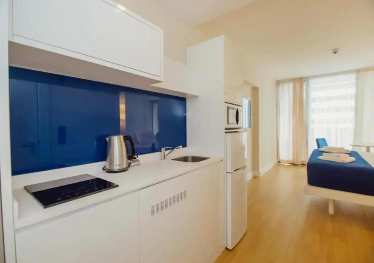 公寓 Orbi City Center Suites 巴统