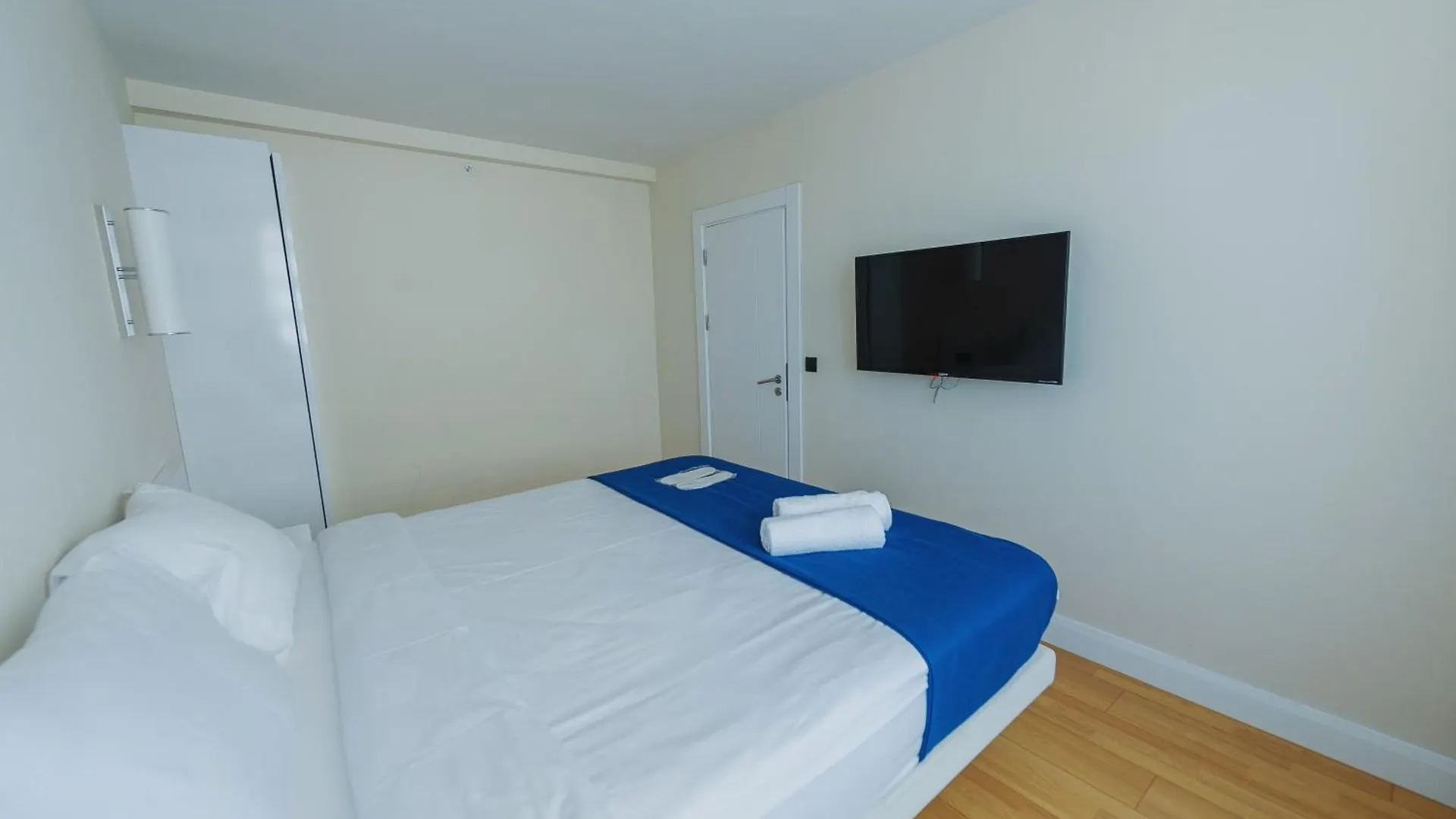公寓 Orbi City Center Suites 巴统